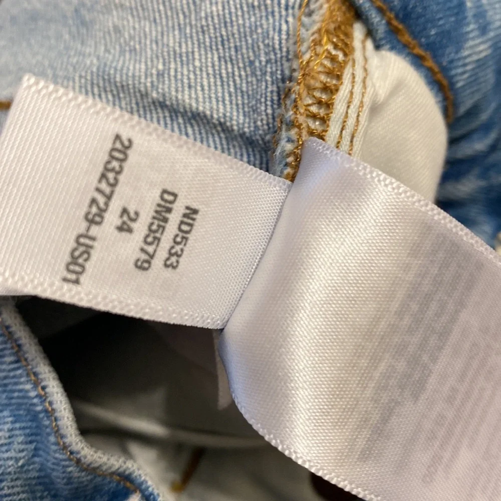 Madewell Balloon Classic Light Blue Women's Jeans. Size 24. Style DM5579